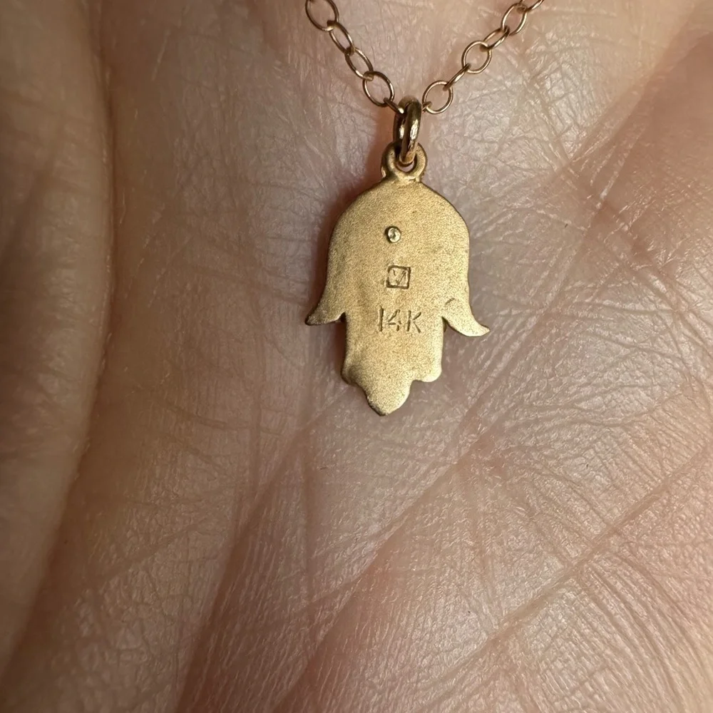 NWOT Victoria Cunningham Hamsa Crescent Moon Necklace